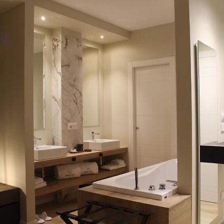 'Tabula Rasa Exclusive Rooms' Бари Екстериор снимка